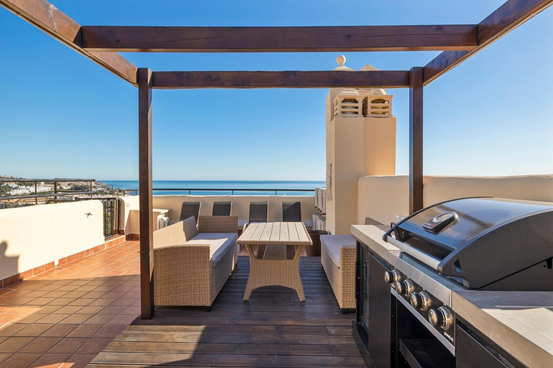 Casa Feliz Penthouse By Mabiente