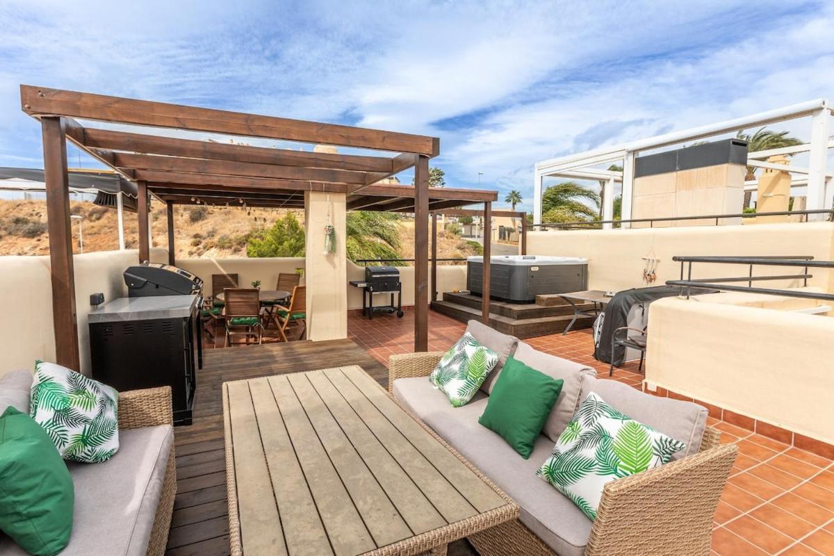 Casa Feliz Penthouse By Mabiente